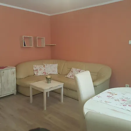 Marie Megujult - Renewed Heviz